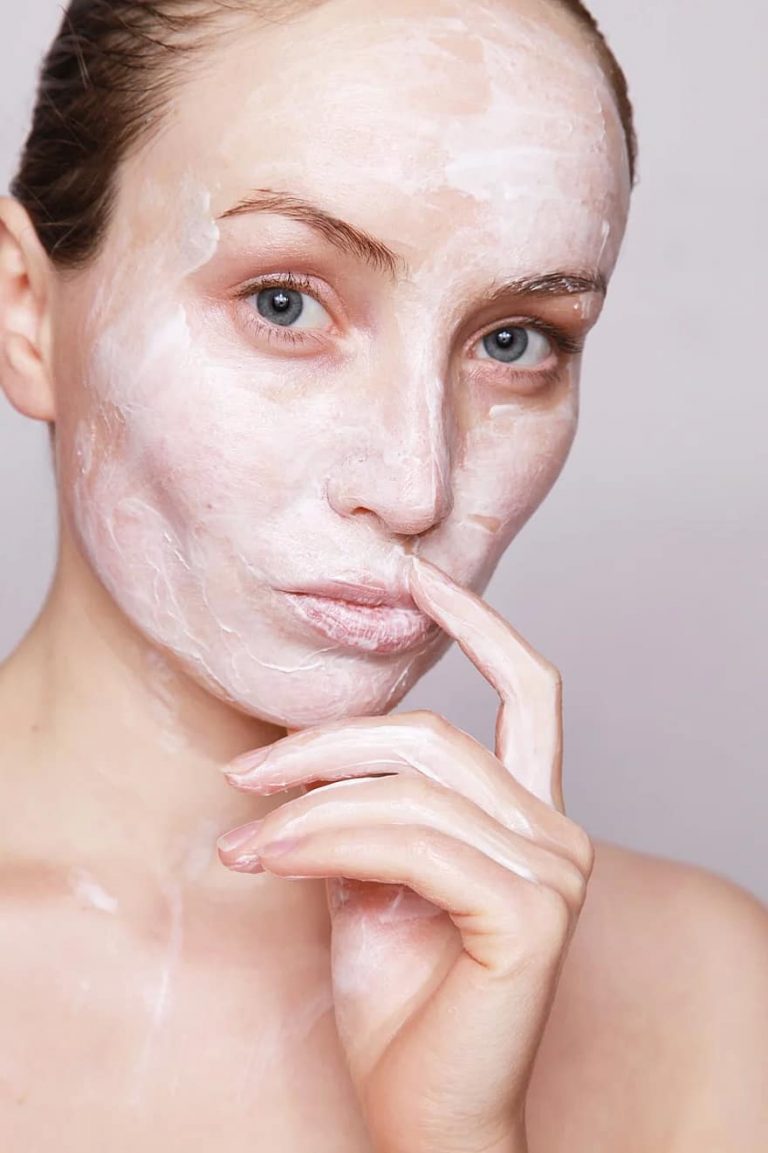 Aha Acids woman cream beauty skincare skin care wellness cosmetics lotion1