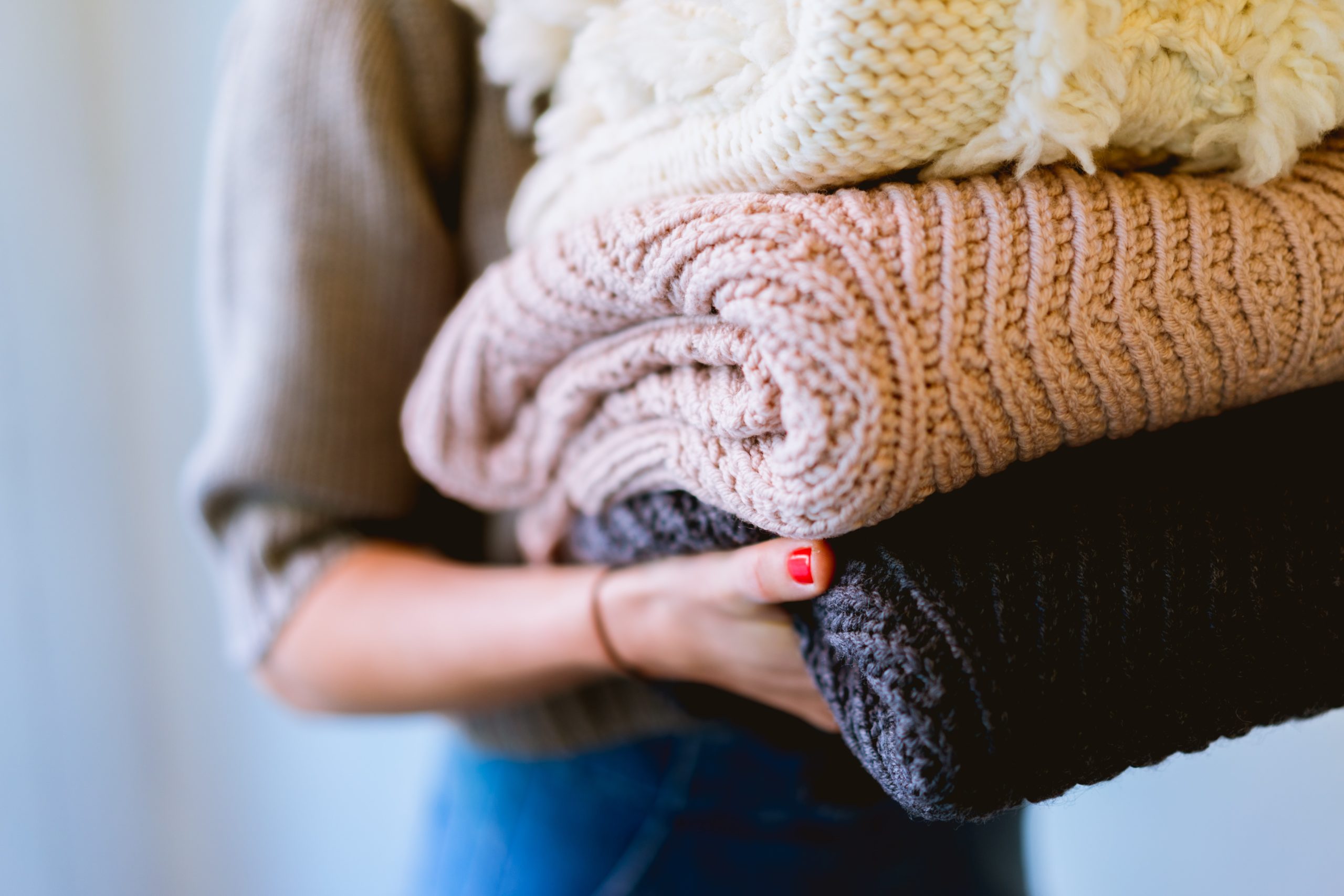 How To Store Winter Clothes and Accessories Correctly putting away winter clothes scaled