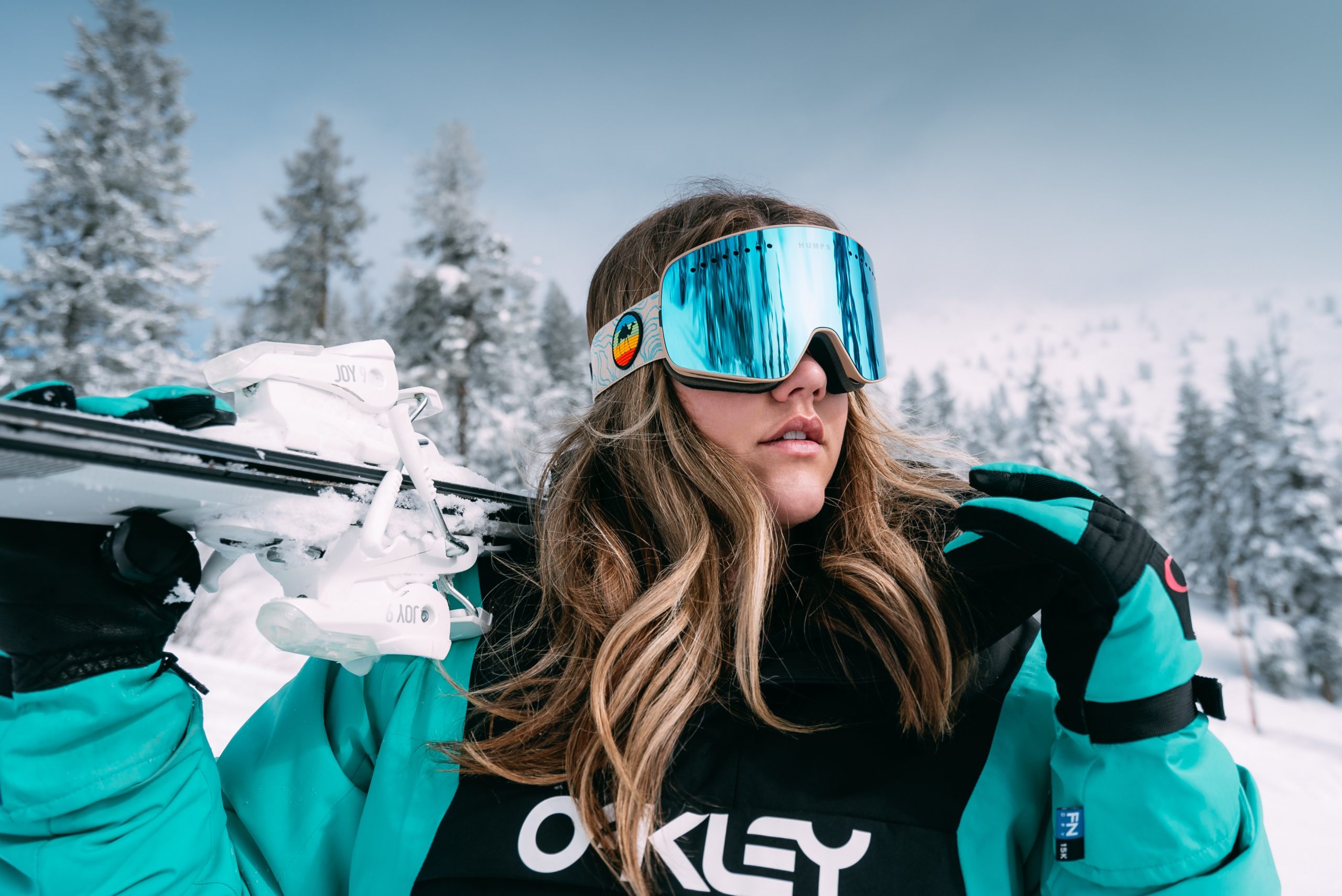How to choose the right board and equipment for snowboarding karsten winegeart 7rT t LuDz4 unsplash scaled