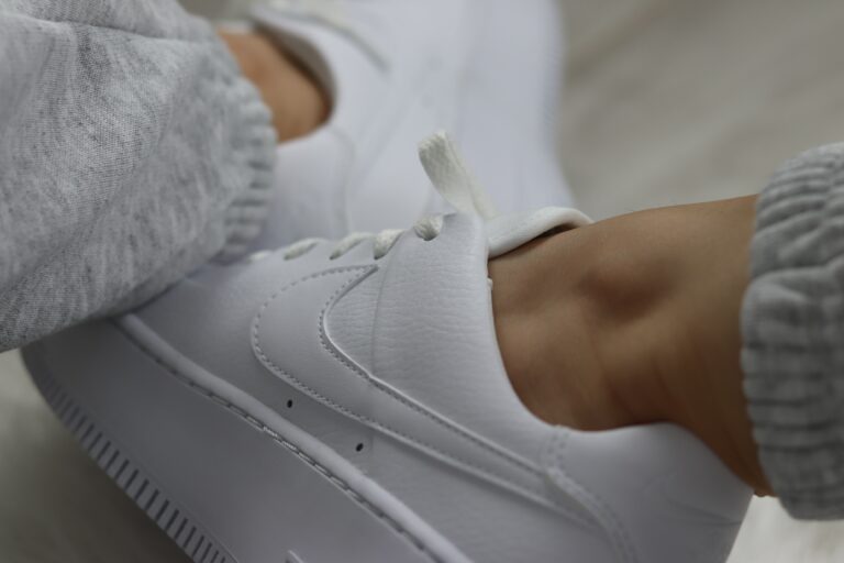 5 Tips To Help You Stop Worrying About What Others Think Of You Instructions: How To Care For Light-Colored Sneakers 3 5 Tips To Help You Stop Worrying About What Others Think Of You karlek studio ocxJjL1W4NQ unsplash